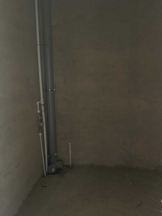 Продам черновую 1комн кв Батыс