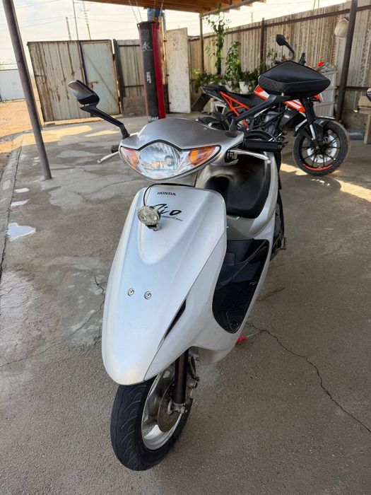 Мопед Honda dio af 57