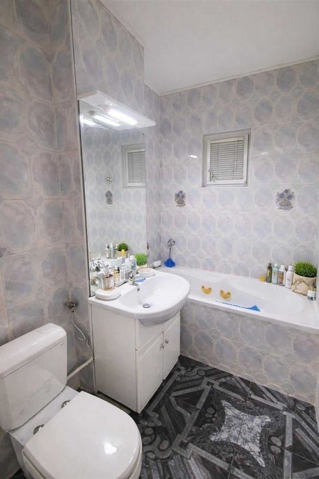 Faleza Nord-Apartament Cu 4 Camere 2 bai 2 balcoane Centrala Gaze 90 Mp