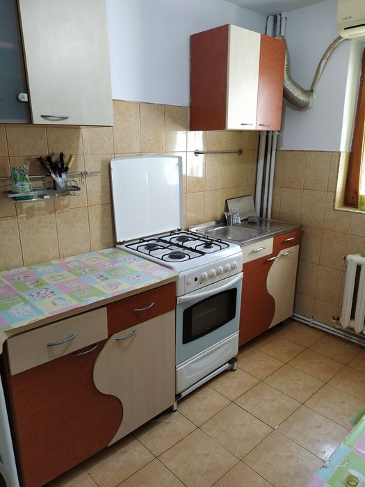 Inchiriez apartament 2 camere
