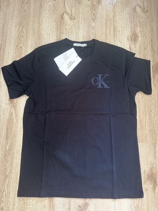 Нова тениска Calvin Klein