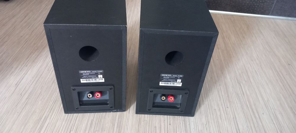 Тонколони ONKYO D-045