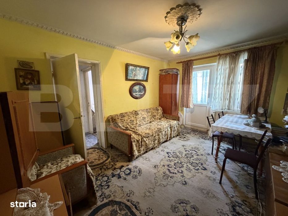 Apartament 3 camere, etaj 2, zona Plopilor