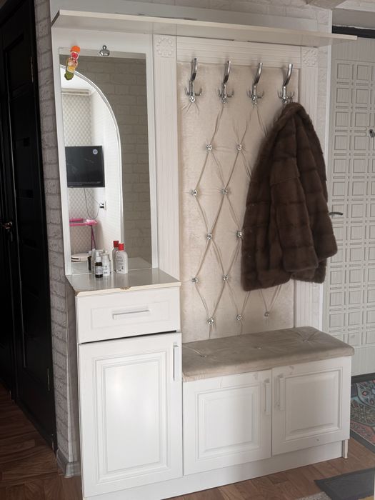 Продам прихожая