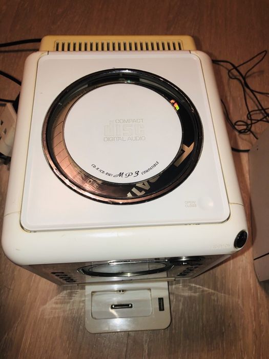 Radio CD IPhone I-connex ipod docking station