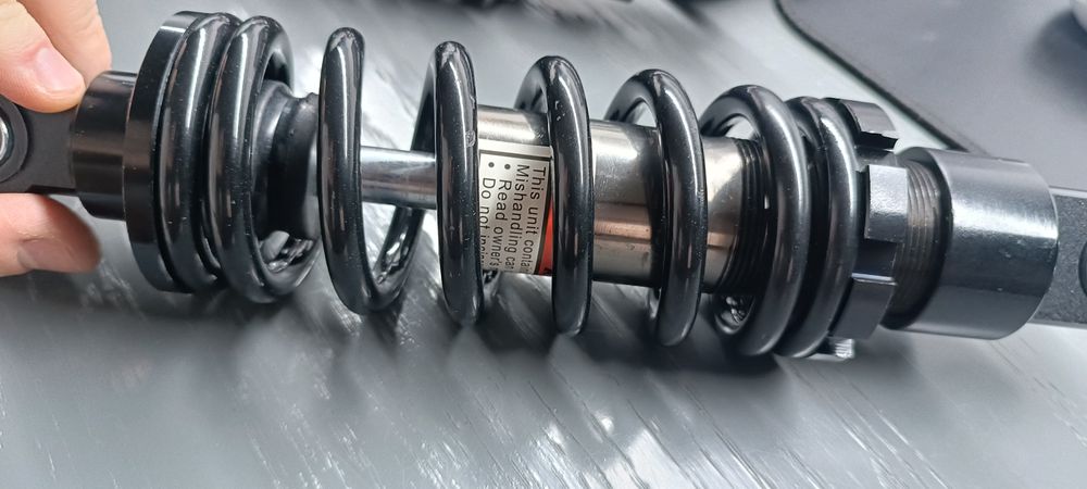 Амортизатор задний