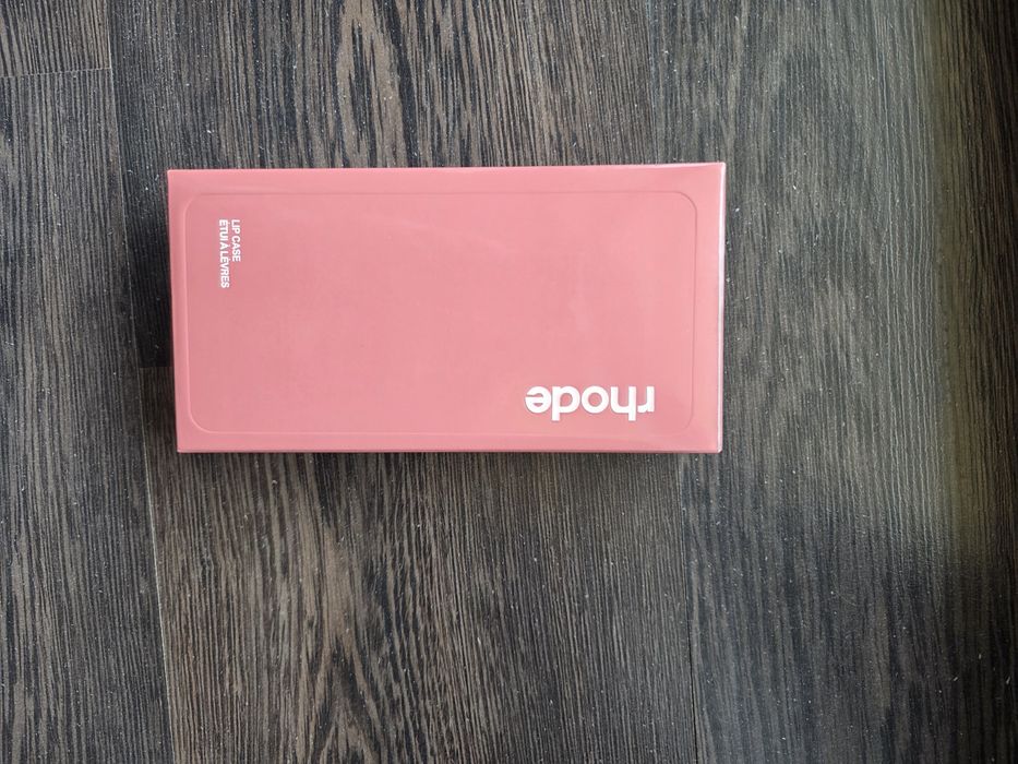 Set husa + lip tint Rhode, NOU