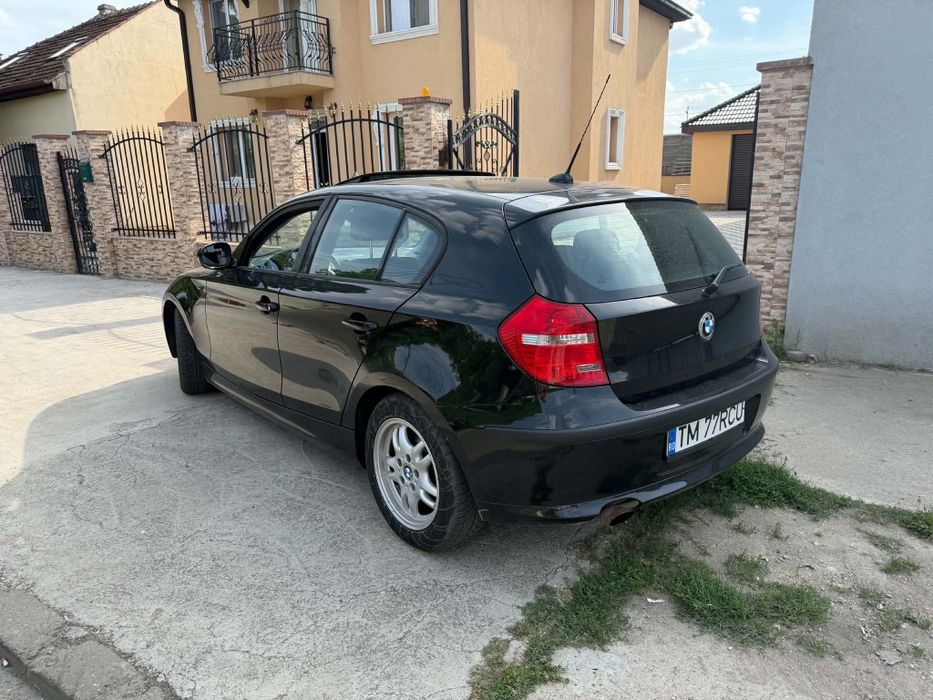 BMW 120i 2010 E5