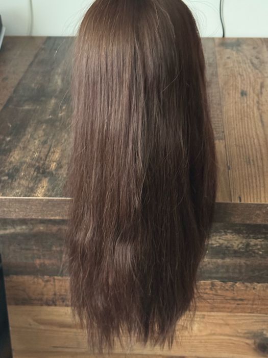 Vând cap practica coafor par natural 90% sută cu tot cu suport flexibil