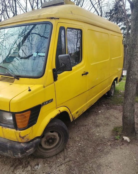 Бус-Мерцедес 310Д