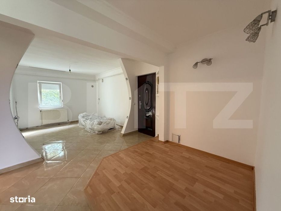 Apartament de vanzare, 68.5 mp, zona Micro 16