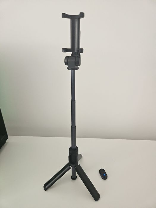 селфи‑палка,монопод,трипод Xiaomi Bluetooth Selfie Stick