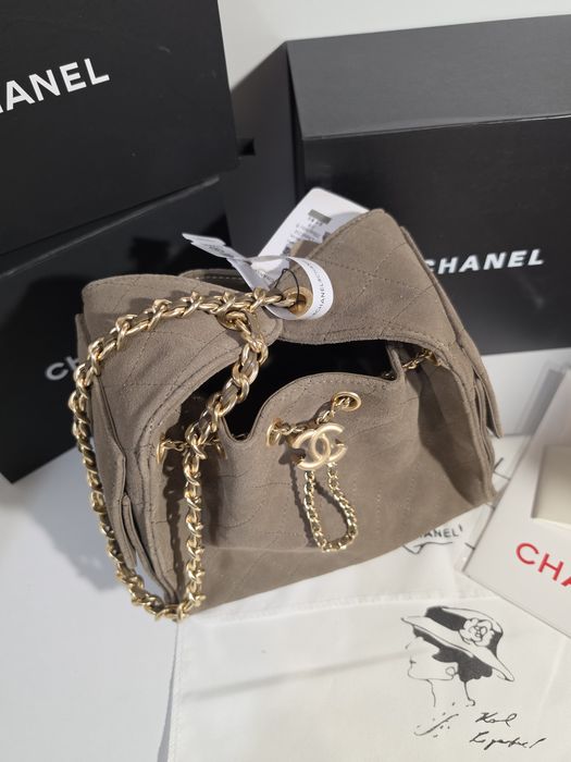 Налична чанта Chanel Hobo 25S велур