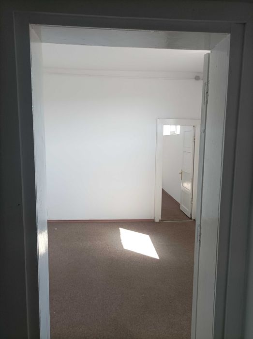 Inchiriez spatiu birouri Ploiesti 50 mp, strada Pompelor nr 3