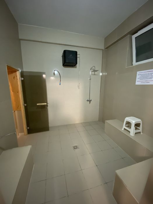 Семейная баня, кабинки, монша