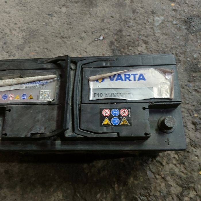 Vand acumulator/baterie Varta