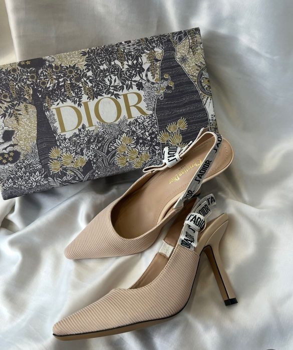 Високи токчета D*i*o*r