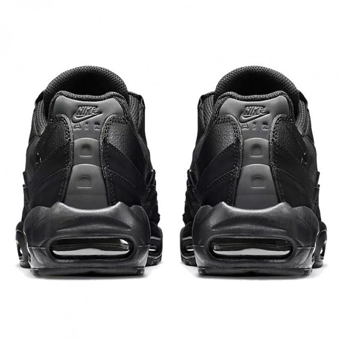 Nike Air Max 95 Triple black 

"