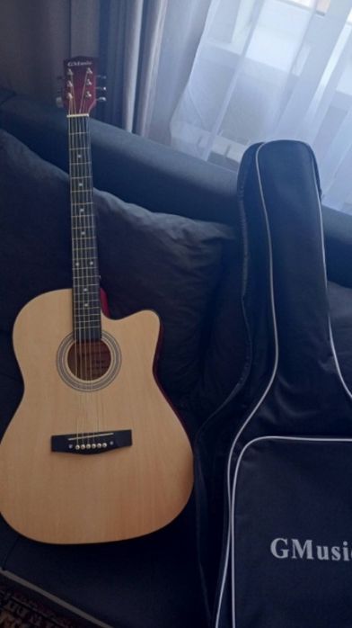 Гитара акустическая