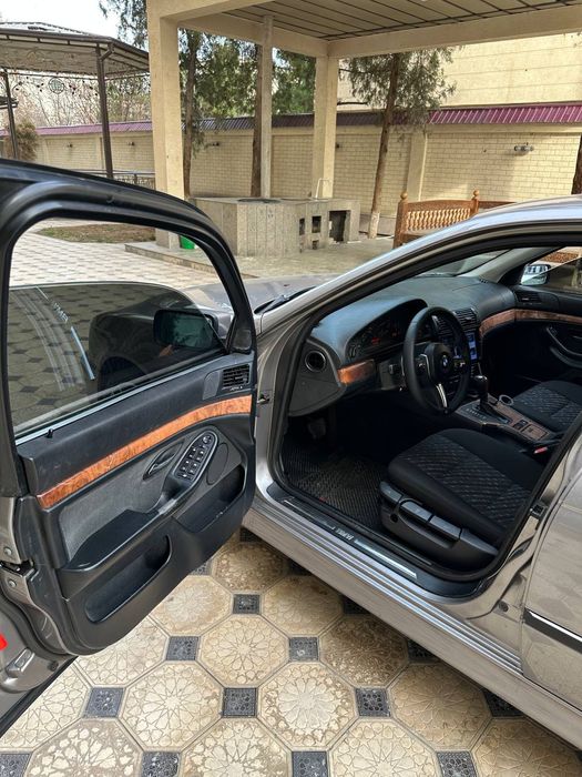 Срочно продаю свой бмв е 39 в аккуратном состоянии не битая