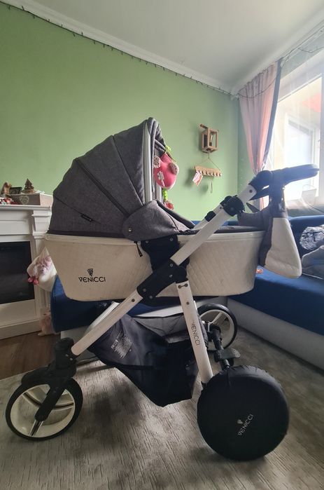 Carucior 3 in 1 venicci gri cu alb