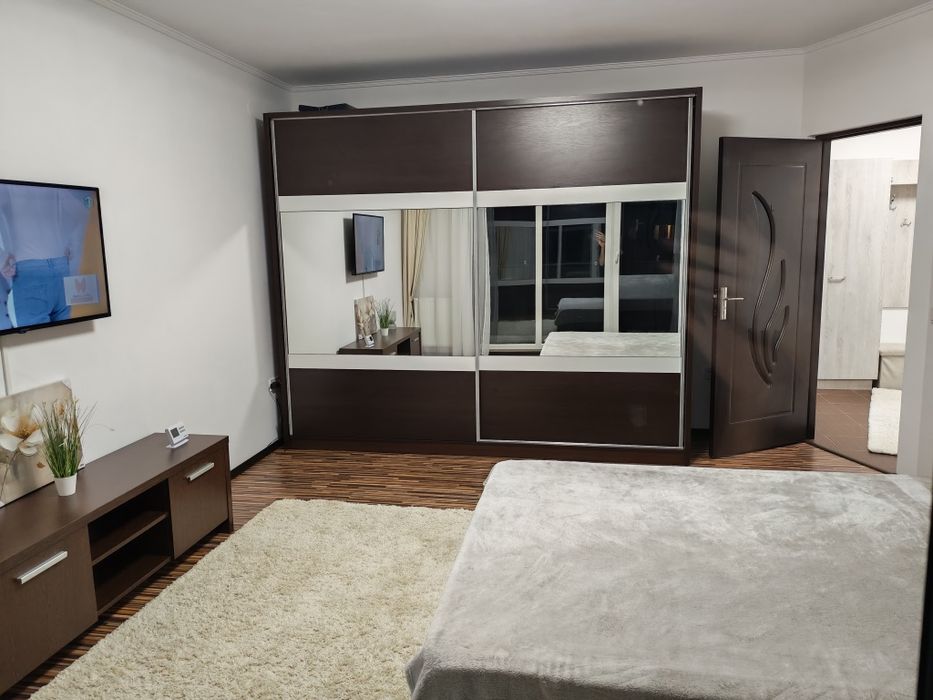 Închiriez apartament 40 mp plus balcon Florești/Florilor