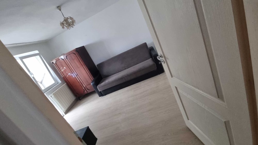 Apartament de închiriat