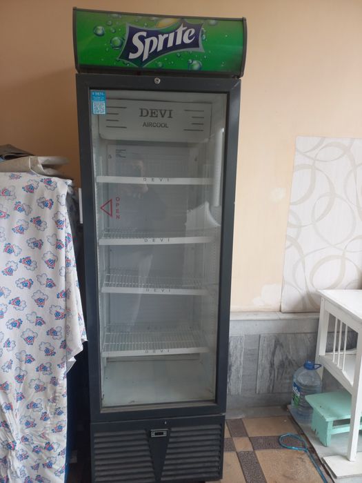 Холодильник сотилади