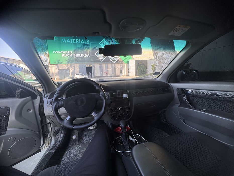Жентра автомат сотилади 2014-йил пробега 300.00  халол