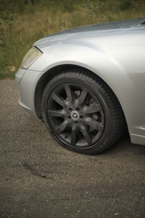 Jante cu anvelope Mercedes 245 45 R18 tragger jur punte bloc valve far