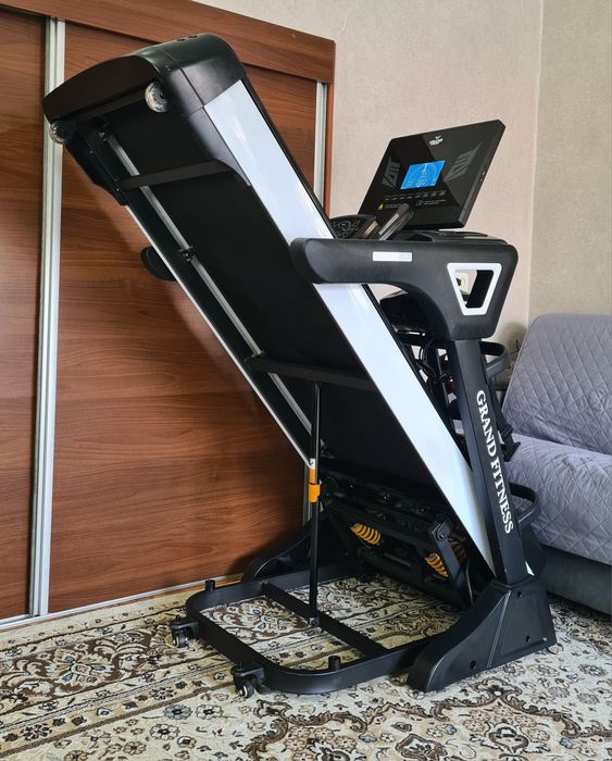 Беговая дорожка "GRAND-FITNESS"