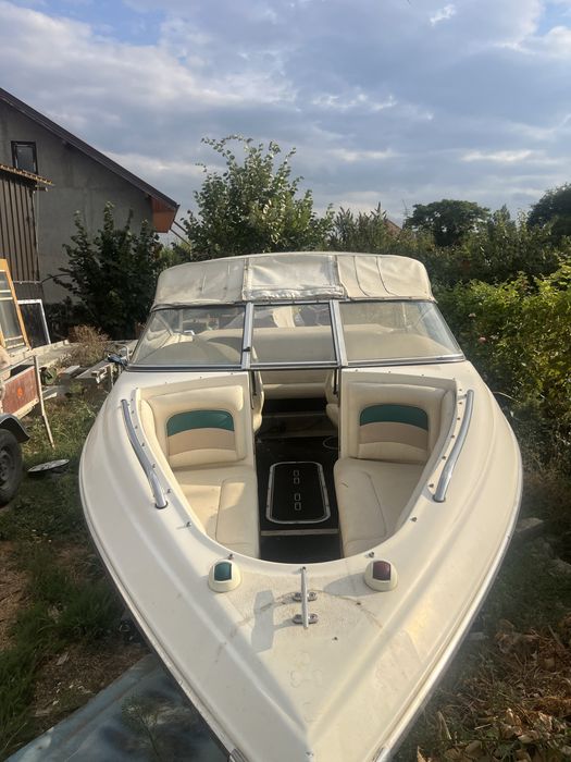 Barca Stingray motor inbord