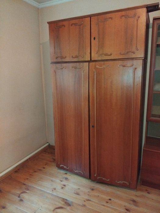 Продам стенку "Югославия" орех.