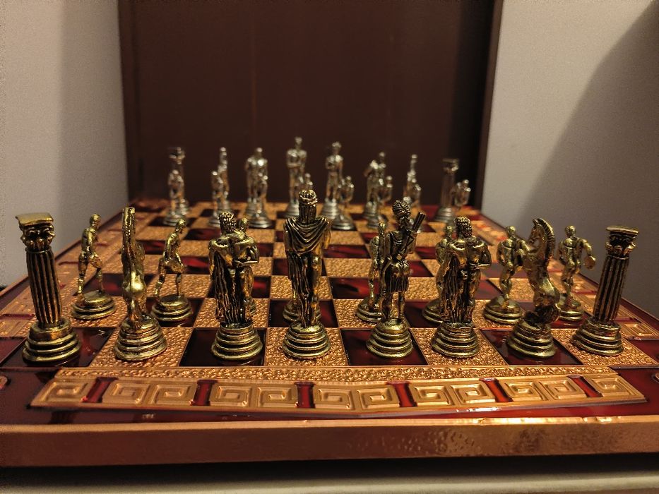 Joc șah model deosebit cu piese metalice