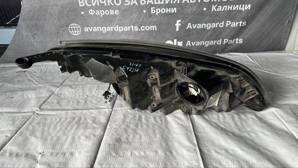 Фар Opel Astra J ляв