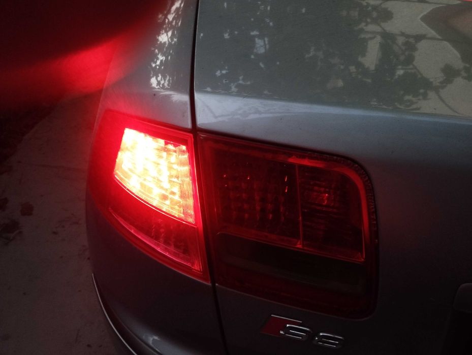 Ауди а8 д3  3.7 бензин газ.