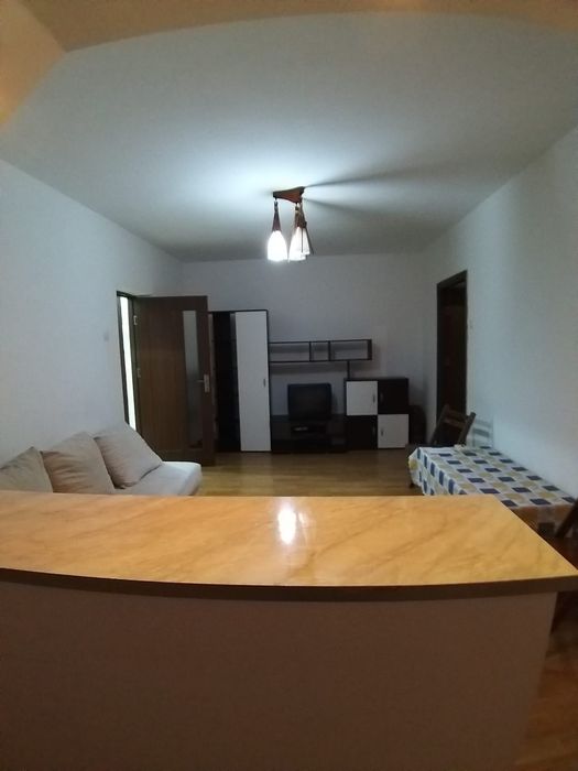 Închiriez apartament Aleea Trandafirilor