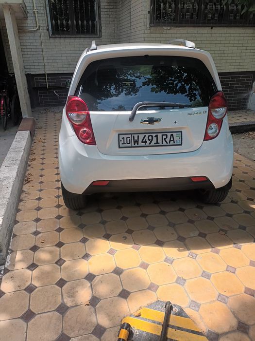 Spark avtomat karobka rangi oq  mator hadavoy zor