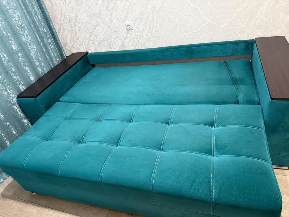 Срочно продам диван