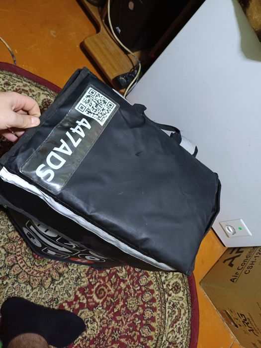 Яндекс сумка почти новая