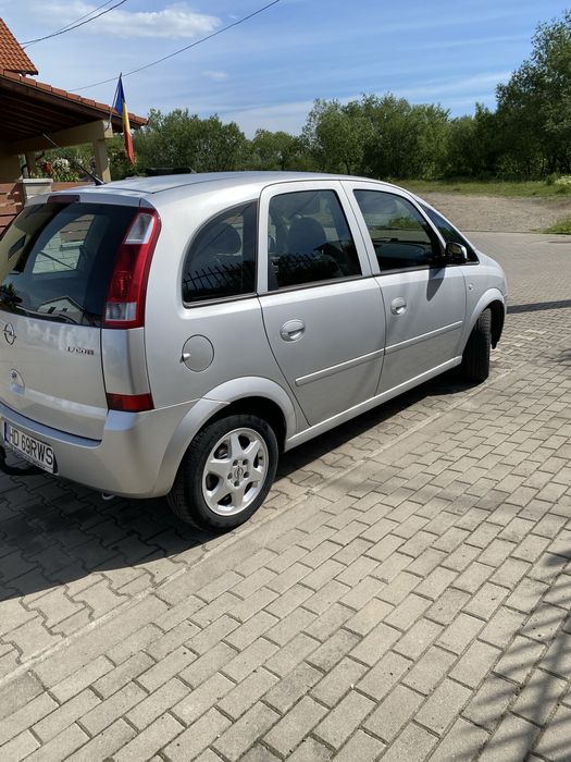 Vand Opel Meriva A 2006 diesel 1,7cdti 74 kw/101 cai.Cutie manuala in 5 trepte Climatronic functional 10/10 ,scaune incalzite oglinzi incalzite carlig