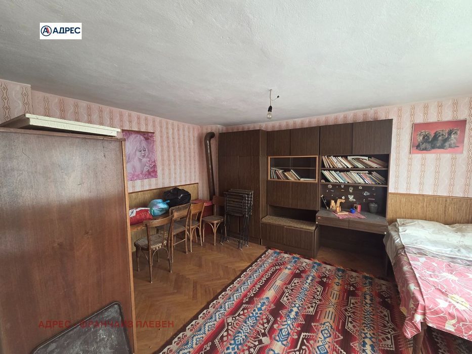 Къща в Враца-Студентски град площ 110 цена 35000