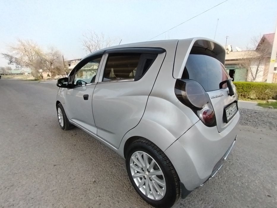 Оличный спарк 2011