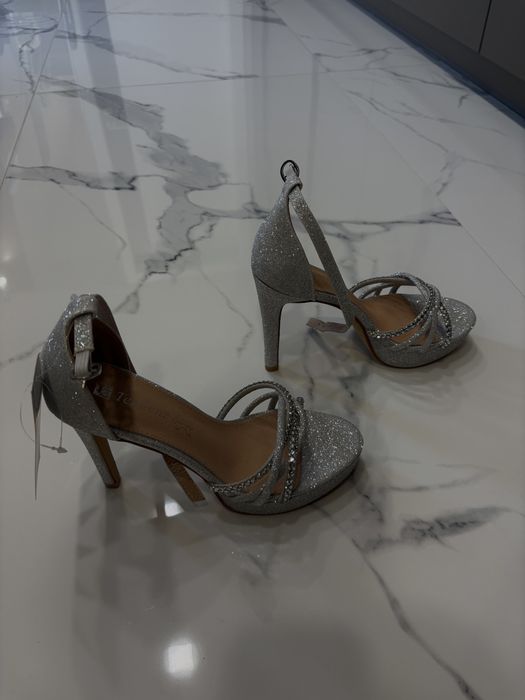 Дамски сребърни токчета