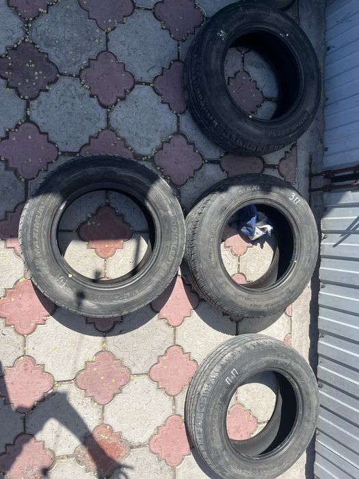 Продаю резину в хорошем состояние