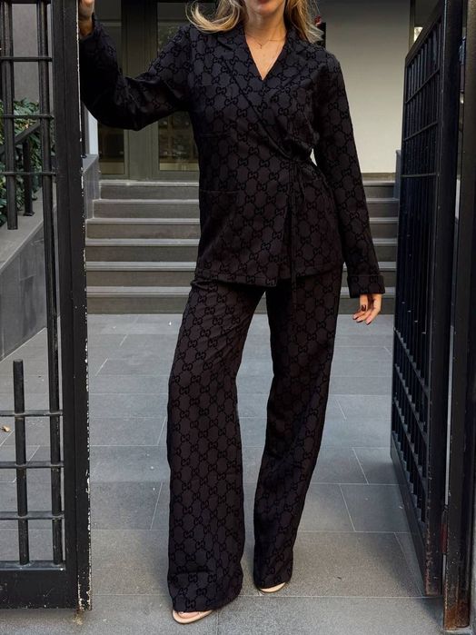 Compleu pentru damă