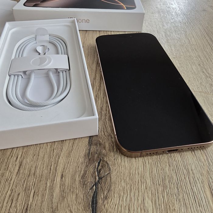iPhone 16 Pro Max