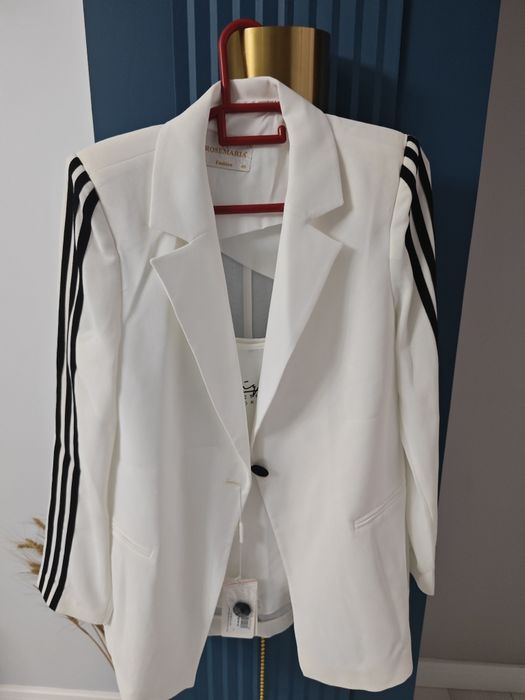 Продам кастюмы двойки