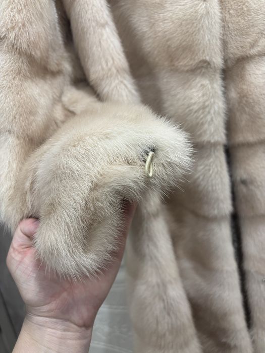 Продам норковую шубу