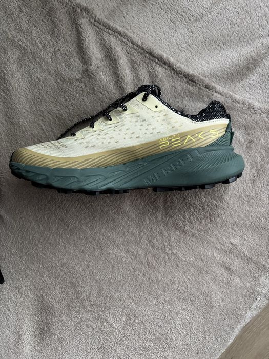Чисто нови обивки Merrell